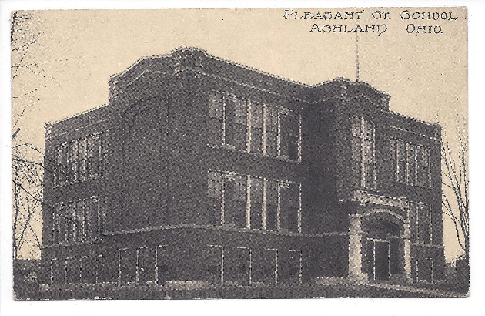 An undated historical postcard of Pleasant Street School.